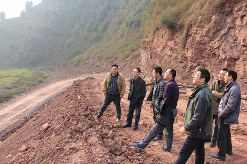 董蜀良、汪輝德春節(jié)前夕到蟠龍湖水庫、銅頭引水工程等項目慰問一線干部職工