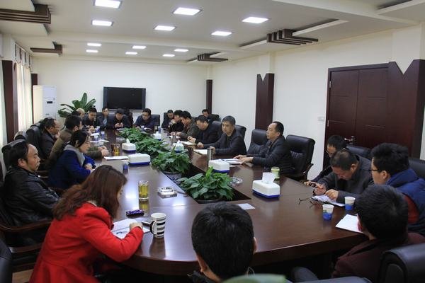 工程局機關(guān)召開中層以上干部會議