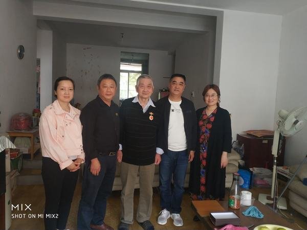 工程局5位離休老同志獲頒“慶祝中華人民共和國成立70周年”紀念章 