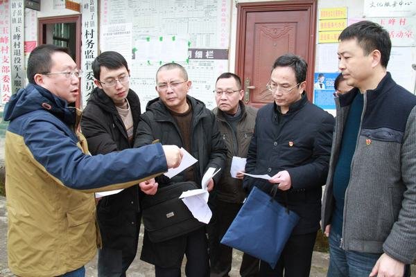 工程局開展脫貧攻堅(jiān)結(jié)對(duì)幫扶入戶走訪慰問活動(dòng)