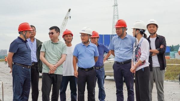 公司董事長(zhǎng)代勇拜會(huì)樂(lè)山立事達(dá)實(shí)業(yè)有限公司總裁葉剛